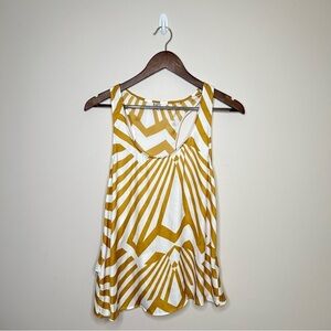 BB Dakota Asymmetrical Geometric Print Sleeveless Blouse Gold & White Small